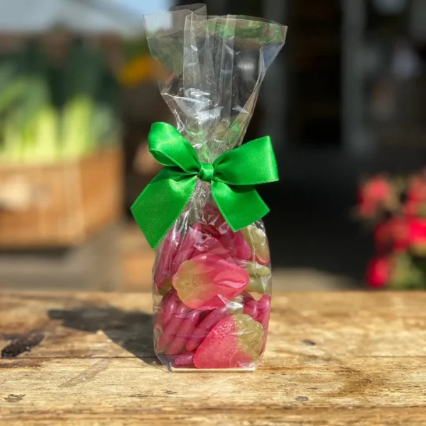 Cocoa Bean Bagged Sweets Giant Strawberries 150g